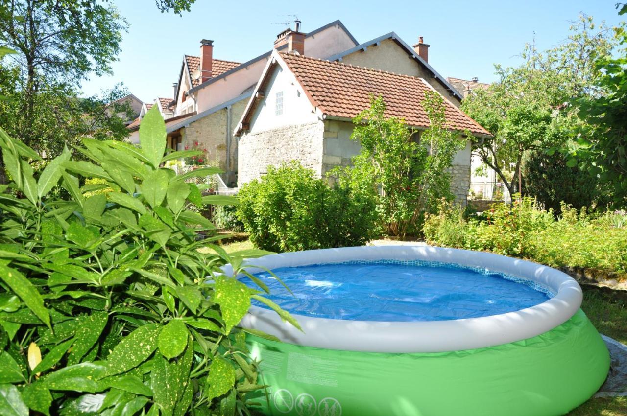 Maison Confortable Ornans + Jardin Εξωτερικό φωτογραφία
